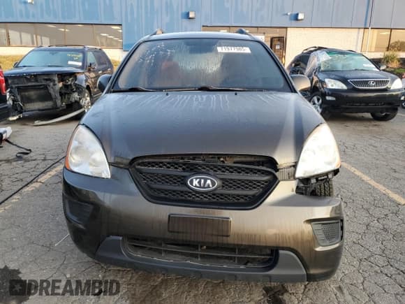 ✅ 2009 Kia Rondo LX • VIN: KNAFG528597221388 • Лот: 71977985. Опубликован ранее на Copart с пробегом 111 735 миль. Бесплатный доступ к архиву аукционных продаж из США и подробный отчёт об истории автомобиля на DreamBid. Изображение 5.