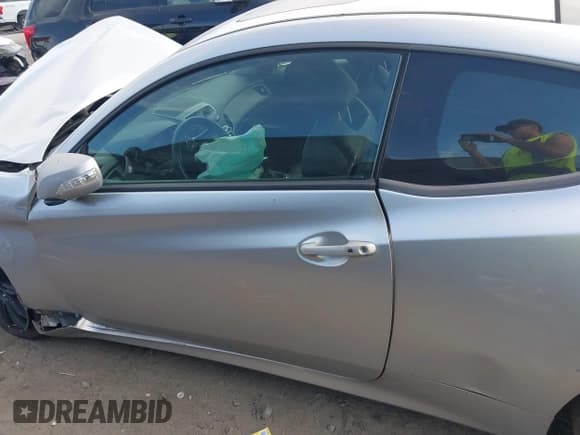 ✅ 2012 Hyundai Genesis Coupe Grand Touring • VIN: KMHHU6KH6CU078224 • Lot: 42296970. Wystawiony na IAAI z przebiegiem 219 828 mil. Bezpłatny archiwum sprzedaży aukcyjnych z USA i szczegółowy raport historii pojazdu na DreamBid. Zdjęcie 15.