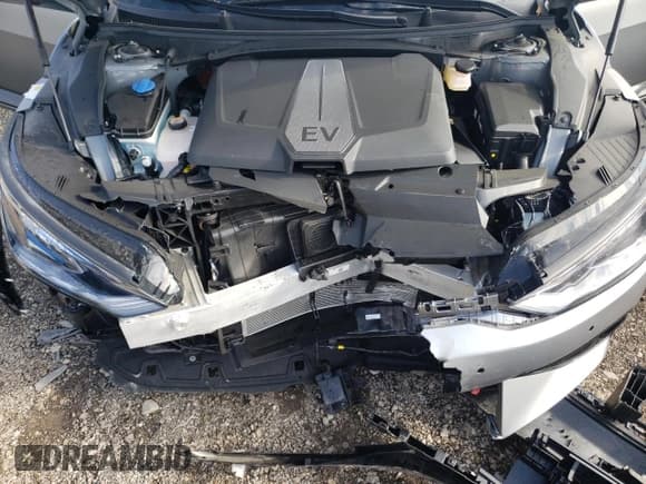 ✅ 2024 Kia EV6 GT • VIN: KNDC5DLE8R5220712 • Lot: 55749525. Listed on Copart with 3,546 mi. Free auction sales archive from the USA and detailed vehicle history report at DreamBid. Image 11.