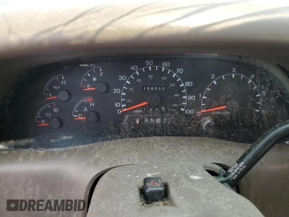 ✅ 1999 Ford F-250 XL • VIN: 1FTNX21S6XEC08328 • Лот: 58818355. Опубликован ранее на Copart с пробегом 158 569 миль. Бесплатный доступ к архиву аукционных продаж из США и подробный отчёт об истории автомобиля на DreamBid. Изображение 9.