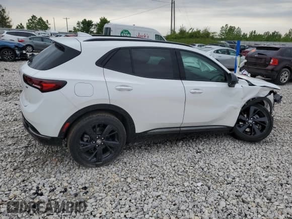 ✅ 2022 Buick Envision Preferred • VIN: LRBFZMR46ND113589 • Лот: 58569405. Опубликован ранее на Copart с пробегом 25 288 миль. Бесплатный доступ к архиву аукционных продаж из США и подробный отчёт об истории автомобиля на DreamBid. Изображение 3.