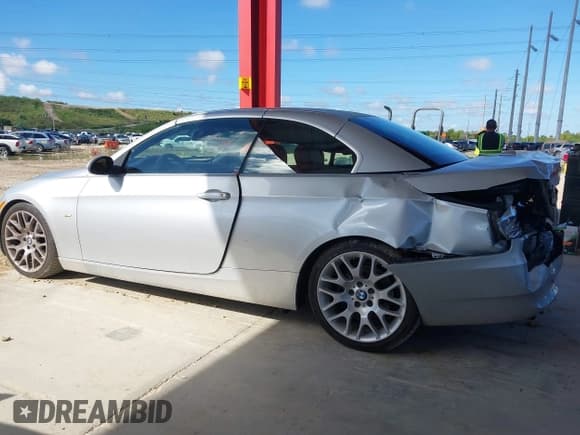 ✅ 2007 BMW 3 Series 328i • VIN: WBAWL13547PX15196 • Лот: 43304941. Опубликован ранее на IAAI с пробегом 153 162 миль. Бесплатный доступ к архиву аукционных продаж из США и подробный отчёт об истории автомобиля на DreamBid. Изображение 15.