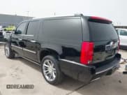 ✅ 2013 Cadillac Escalade ESV Platinum Edition • VIN: 1GYS3KEF4DR222867 • Лот: 41784252. Опубликован ранее на IAAI с пробегом 61 673 миль. Бесплатный доступ к архиву аукционных продаж из США и подробный отчёт об истории автомобиля на DreamBid. Изображение 3.
