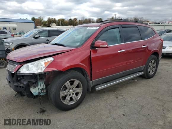 2012 Chevrolet Traverse 2LT с VIN 1GNKVJED5CJ135623, выставлен на аукционе Copart как лот 90591215 с пробегом 92 134 миль миль и Списание • Salvage title. История ставок и продаж доступна на DreamBid. Изображение 1.