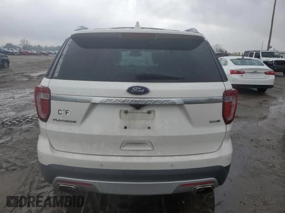 ✅ 2017 Ford Explorer Platinum • VIN: 1FM5K8HT3HGD16732 • Lot: 44816295. Wystawiony na Copart z przebiegiem 122 412 mil. Bezpłatny archiwum sprzedaży aukcyjnych z USA i szczegółowy raport historii pojazdu na DreamBid. Zdjęcie 6.