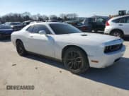 ✅ 2010 Dodge Challenger SE • VIN: 2B3CJ4DV0AH319453 • Lot: 85940654. Wystawiony na Copart z przebiegiem 239 518 mil. Bezpłatny archiwum sprzedaży aukcyjnych z USA i szczegółowy raport historii pojazdu na DreamBid. Zdjęcie 4.
