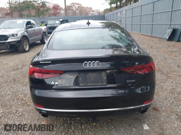 ✅ 2019 Audi A5 Sportback Premium • VIN: WAUANCF57KA058840 • Lot: 43656464. Wystawiony na IAAI z przebiegiem 65 578 mil. Bezpłatny archiwum sprzedaży aukcyjnych z USA i szczegółowy raport historii pojazdu na DreamBid. Zdjęcie 16.