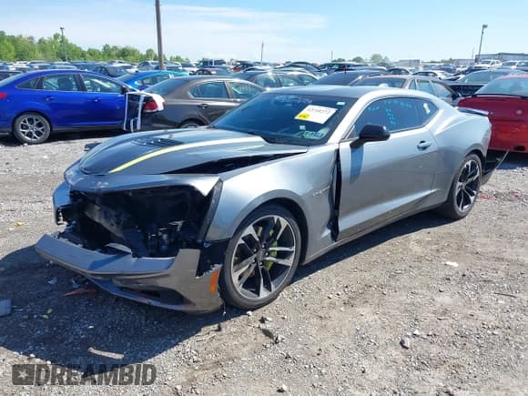 ✅ 2020 Chevrolet Camaro 2SS • VIN: 1G1FH1R78L0140576 • Lot: 42210272. Wystawiony na IAAI z przebiegiem 21 993 mil. Bezpłatny archiwum sprzedaży aukcyjnych z USA i szczegółowy raport historii pojazdu na DreamBid. Zdjęcie 17.