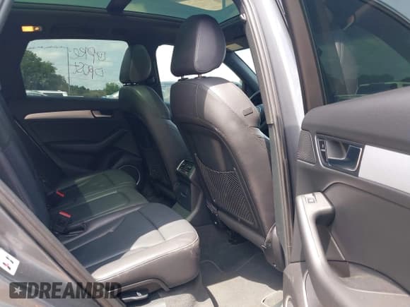 ✅ 2017 Audi Q5 Premium Plus • VIN: WA1M2AFP8HA045256 • Lot: 42123225. Wystawiony na IAAI z przebiegiem 99 828 mil. Bezpłatny archiwum sprzedaży aukcyjnych z USA i szczegółowy raport historii pojazdu na DreamBid. Zdjęcie 8.