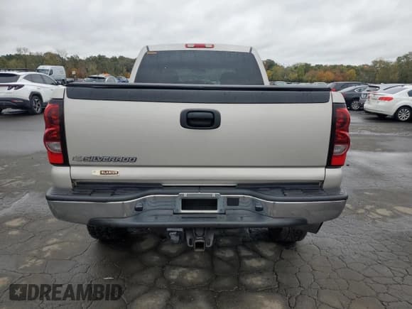 ✅ 2007 Chevrolet Silverado 2500HD LT1 • VIN: 1GCHK23D57F151530 • Lot: 85825965. Wystawiony na Copart z przebiegiem 153 859 mil. Bezpłatny archiwum sprzedaży aukcyjnych z USA i szczegółowy raport historii pojazdu na DreamBid. Zdjęcie 6.