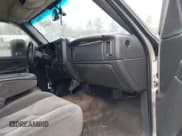 ✅ 2006 Chevrolet Silverado 2500HD LT2 • VIN: 1GCHK29U56E120712 • Lot: 41945423. Wystawiony na IAAI z przebiegiem 277 045 mil. Bezpłatny archiwum sprzedaży aukcyjnych z USA i szczegółowy raport historii pojazdu na DreamBid. Zdjęcie 5.