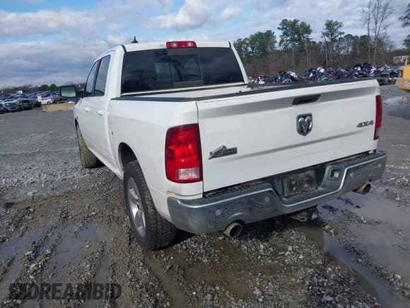 ✅ 2019 Ram 1500 SLT • VIN: 1C6RR7LT5KS593428 • Лот: 43761407. Опубликован ранее на IAAI с пробегом 187 722 миль. Бесплатный доступ к архиву аукционных продаж из США и подробный отчёт об истории автомобиля на DreamBid. Изображение 3.