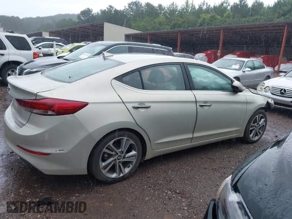 ✅ 2017 Hyundai Elantra SE • VIN: KMHD84LF0HU176645 • Лот: 42538873. Опубликован ранее на IAAI с пробегом 144 471 миль. Бесплатный доступ к архиву аукционных продаж из США и подробный отчёт об истории автомобиля на DreamBid. Изображение 13.