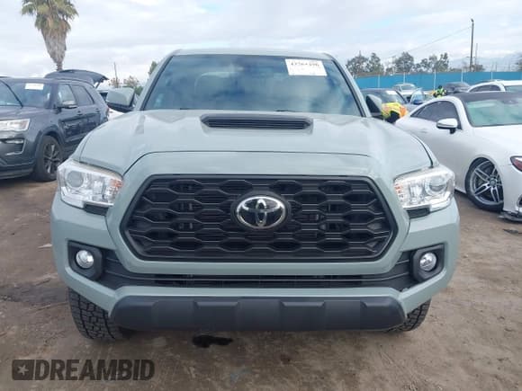 ✅ 2022 Toyota Tacoma TRD Off Road • VIN: 3TMDZ5BNXNM133382 • Лот: 43761296. Опубликован ранее на IAAI с пробегом 40 135 миль. Бесплатный доступ к архиву аукционных продаж из США и подробный отчёт об истории автомобиля на DreamBid. Изображение 17.
