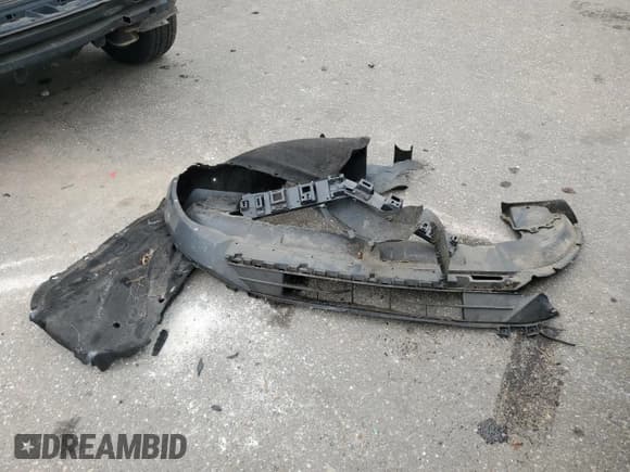 ✅ 2020 Ford Escape SE • VIN: 1FMCU9G6XLUA57007 • Lot: 90718435. Listed on Copart with 44,178 mi. Free auction sales archive from the USA and detailed vehicle history report at DreamBid. Image 13.