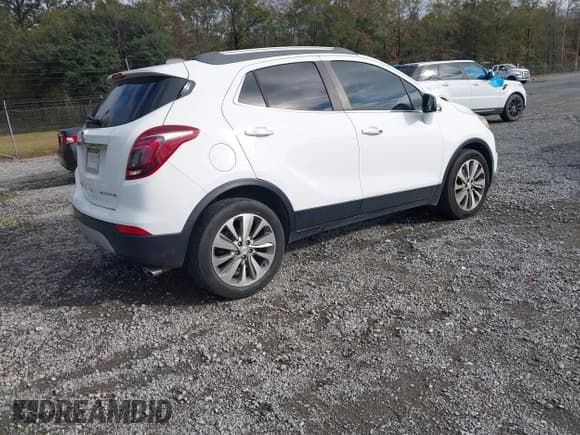 ✅ 2017 Buick Encore Preferred • VIN: KL4CJASB4HB251872 • Lot: 43787872. Wystawiony na IAAI z przebiegiem 151 378 mil. Bezpłatny archiwum sprzedaży aukcyjnych z USA i szczegółowy raport historii pojazdu na DreamBid. Zdjęcie 4.