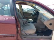 ✅ 2005 Pontiac Bonneville SE • VIN: 1G2HX52K25U128092 • Lot: 43198864. Wystawiony na IAAI z przebiegiem 139 452 mil. Bezpłatny archiwum sprzedaży aukcyjnych z USA i szczegółowy raport historii pojazdu na DreamBid. Zdjęcie 5.