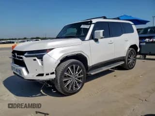 ✅ 2024 Lexus GX 550 Luxury+ • VIN: JTJVBCDX7R5019294 • Лот: 84397845. Опубликован ранее на Copart с пробегом 15 048 миль. Бесплатный доступ к архиву аукционных продаж из США и подробный отчёт об истории автомобиля на DreamBid. Изображение 1.