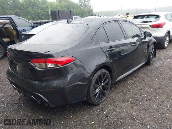 ✅ 2021 Toyota Corolla SE • VIN: 5YFS4MCEXMP094136 • Lot: 42608199. Wystawiony na IAAI z przebiegiem 125 544 mil. Bezpłatny archiwum sprzedaży aukcyjnych z USA i szczegółowy raport historii pojazdu na DreamBid. Zdjęcie 4.