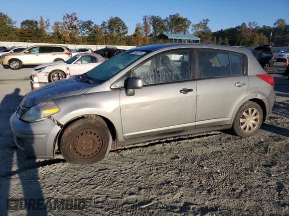 ✅ 2009 Nissan Versa S • VIN: 3N1BC13E49L361036 • Lot: 87457255. Wystawiony na Copart z przebiegiem 270 667 mil. Bezpłatny archiwum sprzedaży aukcyjnych z USA i szczegółowy raport historii pojazdu na DreamBid. Zdjęcie 1.