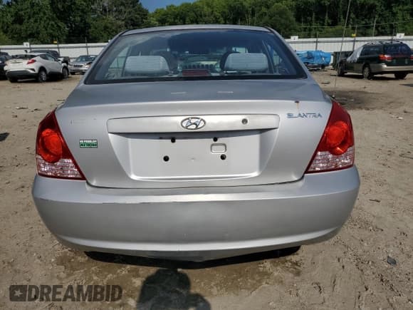 ✅ 2005 Hyundai Elantra GLS • VIN: KMHDN46D05U037968 • Lot: 63322445. Wystawiony na Copart z przebiegiem 101 063 mil. Bezpłatny archiwum sprzedaży aukcyjnych z USA i szczegółowy raport historii pojazdu na DreamBid. Zdjęcie 6.