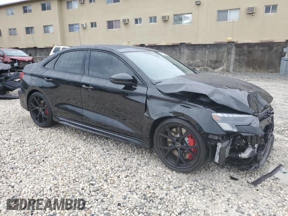 ✅ 2024 Audi RS 3 • VIN: WUAG4DGYXRA909721 • Lot: 89262995. Listed on Copart with 2,235 mi. Free auction sales archive from the USA and detailed vehicle history report at DreamBid. Image 4.