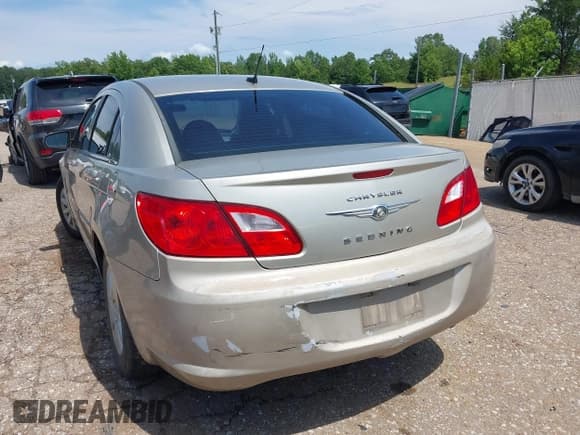 ✅ 2009 Chrysler Sebring LX • VIN: 1C3LC46B39N527510 • Лот: 42515259. Опубликован ранее на IAAI с пробегом 246 403 миль. Бесплатный доступ к архиву аукционных продаж из США и подробный отчёт об истории автомобиля на DreamBid. Изображение 6.