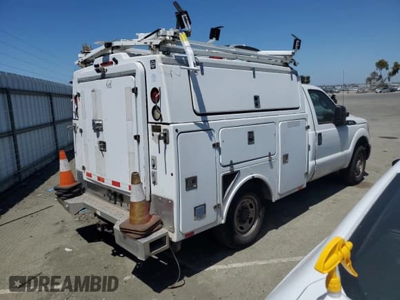 ✅ 2013 Ford F-350 XL • VIN: 1FDRF3A6XDEB92283 • Лот: 60942625. Опубликован ранее на Copart с пробегом 61 808 миль. Бесплатный доступ к архиву аукционных продаж из США и подробный отчёт об истории автомобиля на DreamBid. Изображение 3.