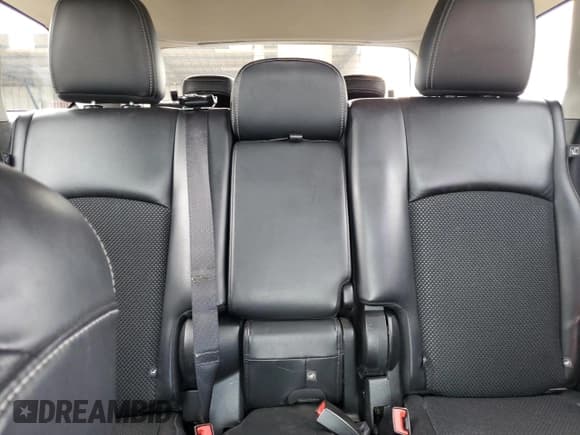 ✅ 2017 Dodge Journey Crossroad Plus • VIN: 3C4PDDGG3HT574846 • Lot: 82336775. Listed on Copart with 92,410 mi. Free auction sales archive from the USA and detailed vehicle history report at DreamBid. Image 10.