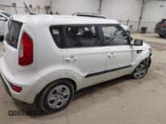 ✅ 2013 Kia Soul • VIN: KNDJT2A53D7528744 • Lot: 43698921. Wystawiony na IAAI z przebiegiem 85 397 mil. Bezpłatny archiwum sprzedaży aukcyjnych z USA i szczegółowy raport historii pojazdu na DreamBid. Zdjęcie 4.
