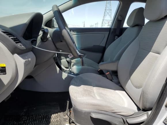 ✅ 2017 Hyundai Accent SE • VIN: KMHCT4AE1HU265547 • Лот: 68923774. Опубликован ранее на Copart с пробегом 106 775 миль. Бесплатный доступ к архиву аукционных продаж из США и подробный отчёт об истории автомобиля на DreamBid. Изображение 7.