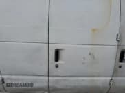 ✅ 2002 Ford Econoline Cargo • VIN: 1FTNE242X2HB09357 • Lot: 90965425. Wystawiony na Copart z przebiegiem 310 437 mil. Bezpłatny archiwum sprzedaży aukcyjnych z USA i szczegółowy raport historii pojazdu na DreamBid. Zdjęcie 11.