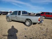 ✅ 2002 Toyota Tacoma • VIN: 5TEVL52N72Z127799 • Lot: 94331425. Listed on Copart with 218,094 mi. Free auction sales archive from the USA and detailed vehicle history report at DreamBid. Image 2.