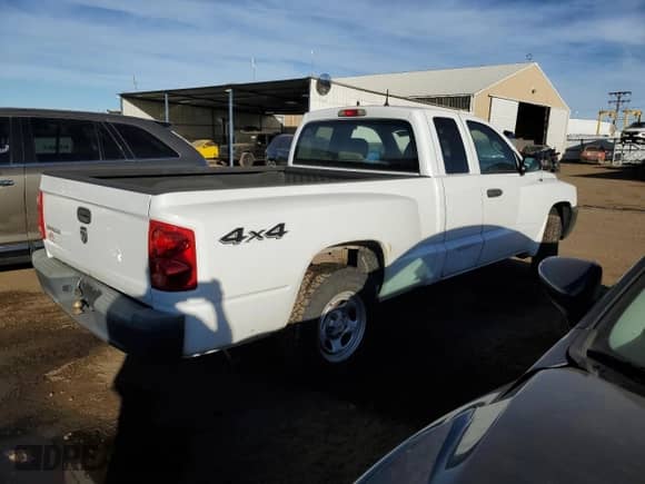 2006 Dodge Dakota ST with VIN 1D7HW22K66S634590, listed as a Copart auction lot 82330844 with 158,170 mi miles and Clean title. Bid and sale history available at DreamBid. Image 3.