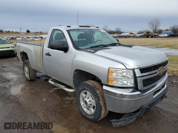 ✅ 2011 Chevrolet Silverado 2500HD Work Truck • VIN: 1GC0KVCG4BZ413862 • Lot: 59756605. Wystawiony na Copart z przebiegiem 162 274 mil. Bezpłatny archiwum sprzedaży aukcyjnych z USA i szczegółowy raport historii pojazdu na DreamBid. Zdjęcie 4.