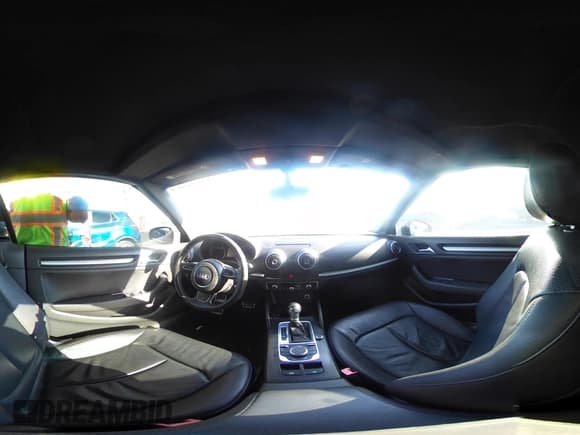 ✅ 2015 Audi A3 Premium • VIN: WAU6CLFF6F1111781 • Лот: 42311077. Опубликован ранее на IAAI с пробегом 140 147 миль. Бесплатный доступ к архиву аукционных продаж из США и подробный отчёт об истории автомобиля на DreamBid. Изображение 18.