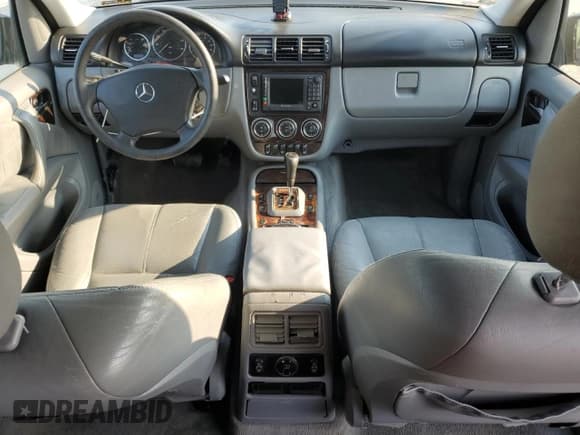 ✅ 2005 Mercedes-Benz M 500 • VIN: 4JGAB75E95A525115 • Lot: 60524995. Listed on Copart with 527,276 mi. Free auction sales archive from the USA and detailed vehicle history report at DreamBid. Image 8.