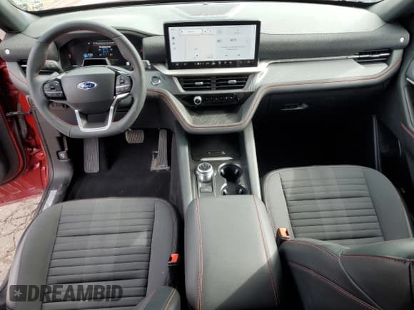 ✅ 2025 Ford Explorer ST-Line • VIN: 1FMUK8KH7SGA74633 • Lot: 80275615. Wystawiony na Copart z przebiegiem 8 158 mil. Bezpłatny archiwum sprzedaży aukcyjnych z USA i szczegółowy raport historii pojazdu na DreamBid. Zdjęcie 8.