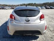 ✅ 2014 Hyundai Veloster • VIN: KMHTC6AD7EU194935 • Lot: 46398835. Wystawiony na Copart z przebiegiem 115 782 mil. Bezpłatny archiwum sprzedaży aukcyjnych z USA i szczegółowy raport historii pojazdu na DreamBid. Zdjęcie 6.