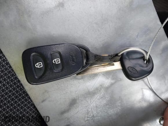 ✅ 2014 Hyundai Accent GS • VIN: KMHCT5AE4EU185824 • Lot: 43672608. Listed on IAAI with 199,283 mi. Free auction sales archive from the USA and detailed vehicle history report at DreamBid. Image 11.