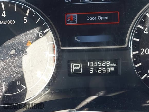 ✅ 2015 Nissan Pathfinder Platinum • VIN: 5N1AR2MM6FC659335 • Lot: 43595159. Listed on IAAI with 133,529 mi. Free auction sales archive from the USA and detailed vehicle history report at DreamBid. Image 16.