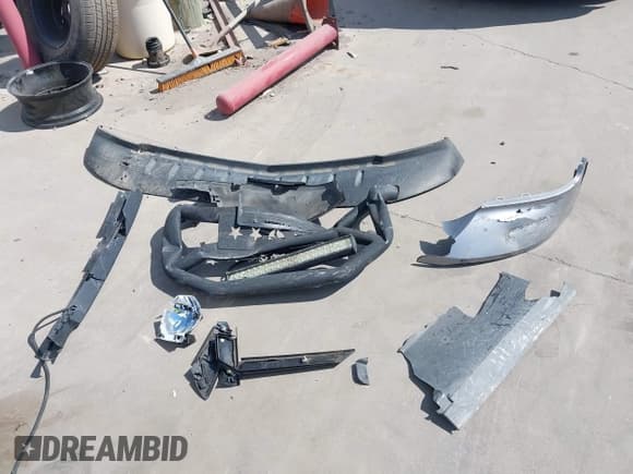 ✅ 2020 Ram 1500 Tradesman • VIN: 1C6RR6ST8LS146489 • Lot: 43384661. Listed on IAAI with 186,777 mi. Free auction sales archive from the USA and detailed vehicle history report at DreamBid. Image 12.