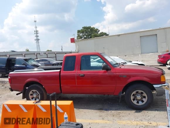 ✅ 2002 Ford Ranger XL Fleet • VIN: 1FTYR44U72TA60677 • Lot: 43262330. Wystawiony na IAAI z przebiegiem 219 410 mil. Bezpłatny archiwum sprzedaży aukcyjnych z USA i szczegółowy raport historii pojazdu na DreamBid. Zdjęcie 13.