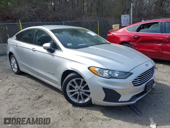 ✅ 2019 Ford Fusion SE • VIN: 3FA6P0LU5KR145967 • Lot: 43036307. Wystawiony na IAAI z przebiegiem 154 352 mil. Bezpłatny archiwum sprzedaży aukcyjnych z USA i szczegółowy raport historii pojazdu na DreamBid. Zdjęcie 1.