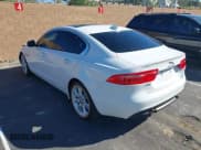 ✅ 2018 Jaguar XE 25t Premium • VIN: SAJAD4FXXJCP22081 • Lot: 43395566. Wystawiony na IAAI z przebiegiem 58 500 mil. Bezpłatny archiwum sprzedaży aukcyjnych z USA i szczegółowy raport historii pojazdu na DreamBid. Zdjęcie 3.