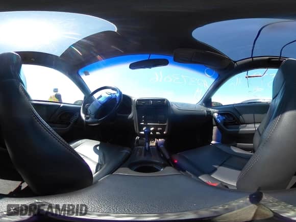 1999 Chevrolet Camaro z VIN 2G1FP22K5X2128770, wystawiony jako IAAI lot #42373016 z przebiegiem 96 991 mil mil oraz . Historia ofert i sprzedaży dostępna na DreamBid. Obrazek 18.