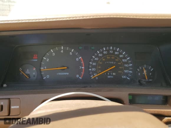 ✅ 1990 Toyota Camry • VIN: 4T1SV22E0LU247672 • Lot: 70946385. Wystawiony na Copart z przebiegiem 277 952 mil. Bezpłatny archiwum sprzedaży aukcyjnych z USA i szczegółowy raport historii pojazdu na DreamBid. Zdjęcie 9.