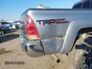 ✅ 2015 Toyota Tacoma • VIN: 5TFUU4EN6FX125019 • Лот: 41335084. Опубликован ранее на IAAI с пробегом 211 855 миль. Бесплатный доступ к архиву аукционных продаж из США и подробный отчёт об истории автомобиля на DreamBid. Изображение 17.