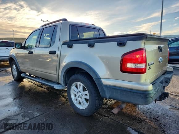 ✅ 2007 Ford Explorer Sport Trac XLT • VIN: 1FMEU518X7UB06157 • Lot: 87314875. Listed on Copart with 140,941 mi. Free auction sales archive from the USA and detailed vehicle history report at DreamBid. Image 2.
