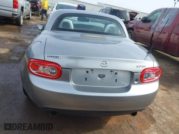 ✅ 2013 Mazda MX-5 Miata Grand Touring • VIN: JM1NC2PF4D0230567 • Лот: 41605492. Опубликован ранее на IAAI с пробегом 133 908 миль. Бесплатный доступ к архиву аукционных продаж из США и подробный отчёт об истории автомобиля на DreamBid. Изображение 16.